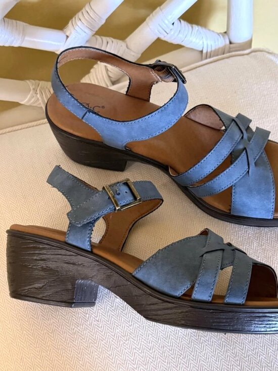 Born Concepts BOC Women b.o.c. Born Concept Schirra Women\'s Blue Strappy Wedge Sandals Size 11 M NWOT
